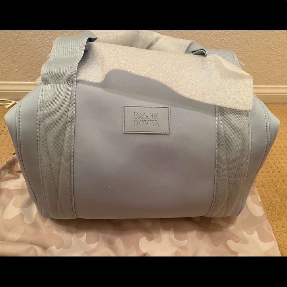 Dagne Dover Medium Landon in Skyway